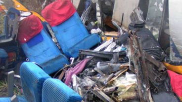 Tres colectivos participaron del choque (Télam).