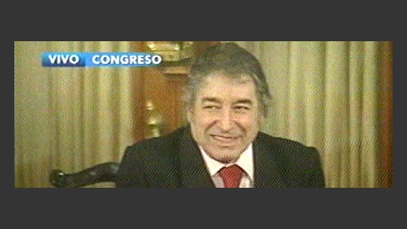 Sandro sonrío y lloró en el Senado (Imagen TN).