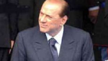 Vive. Falsa noticia de la muerte de Berlusconi para infectar computadoras.