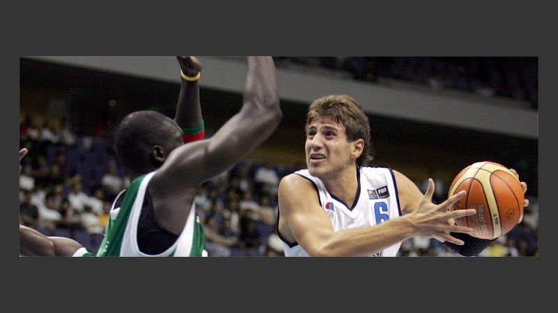 Italia ya está en octavos (EFE).