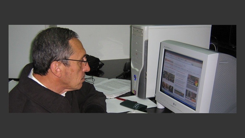 Obeid sigue la pelea desde Rusia por internet.