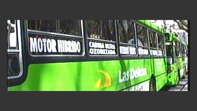 Los primeros ecocolectivos del país  (imagen de TV).