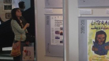 Un poco de arte en las paredes del pabellón.