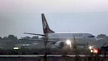 Imagen del avión capturado emitida por la televisión turca (EFE).