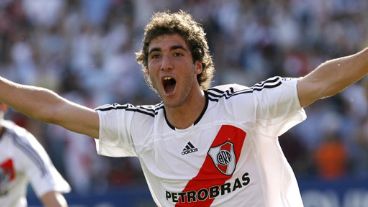 Gonzalo Higuain grita el segundo gol de River