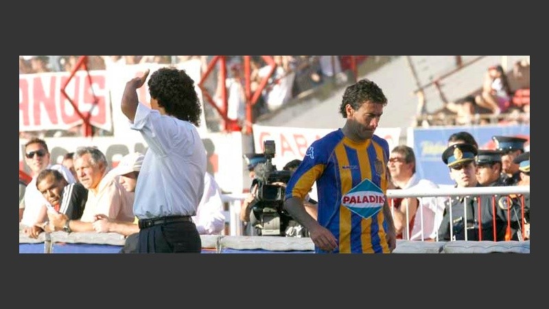 Con toda la bronca. El Kily estaba muy nervioso y Gorosito lo sacó (FotoBaires).