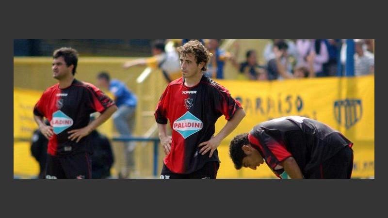 Aguirre, Bernardello y Peralta son la imagen de la desazón (FotoBaires).