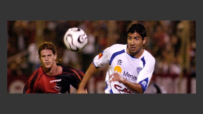 La pelota siempre estuvo en manos del rival (FotoBaires).