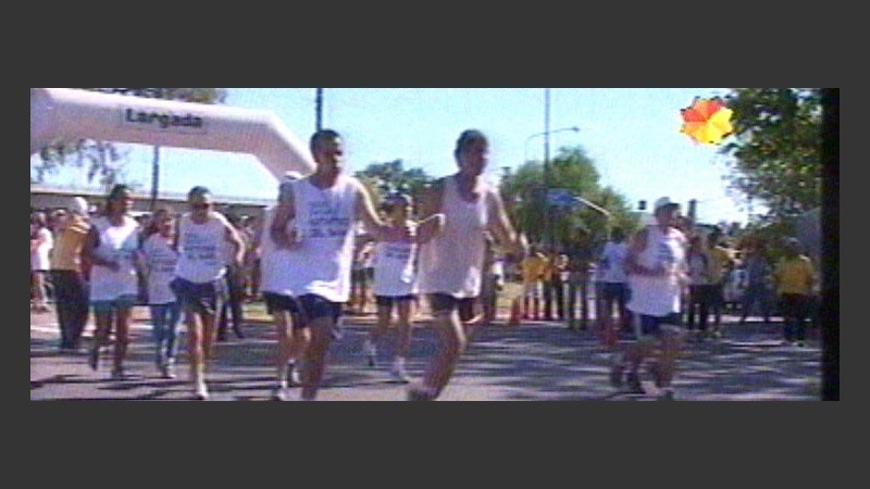 Muchos corredores se sumaron a la movida solidaria (imagen TV).