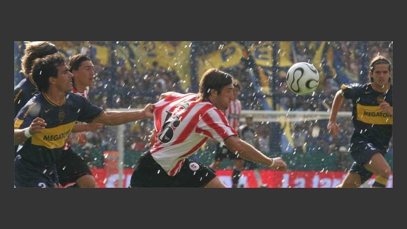 Con sol, con lluvia o con ambos, Pavone fue imparable (FotoBaires).