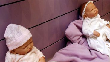 Fue diseñada con cuatro vestuarios: ropa de bautismo, pijama y bata, enterito o de calle.