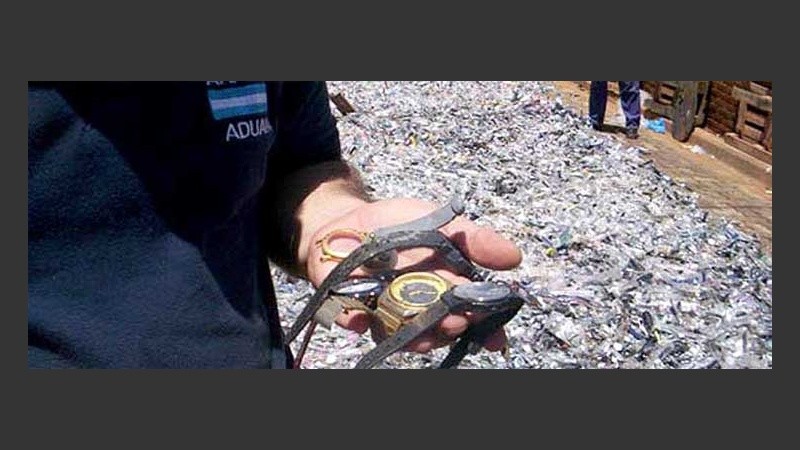 Los relojes eran falsificaciones de primeras marcas.