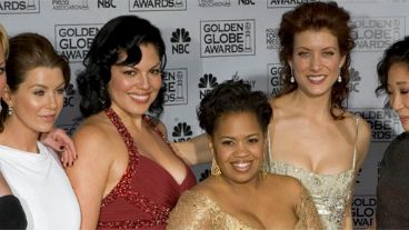 Las actrices de "Grey's anatomy", serie que ganó como mejor drama de televisión (EFE).