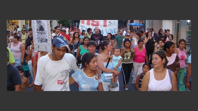 Jóvenes, adultos y ancianos; todos para defender el estado de derecho. 