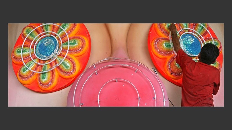 Preparativos de las escolas do samba ante de los desfiles (EFE).