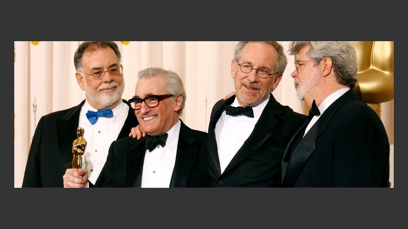 Scorsese recibió el premio de manos de Coppola, Spielberg y George Lucas (EFE). 