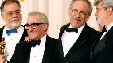 Scorsese recibió el premio de manos de Coppola, Spielberg y George Lucas (EFE).
