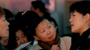 En China, una feria de empleo femenino intenta reducir la tasa de desempleo (EFE).