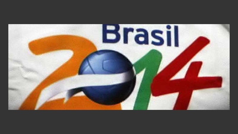 El número cero se convierte en el globo azul de la bandera (EFE).