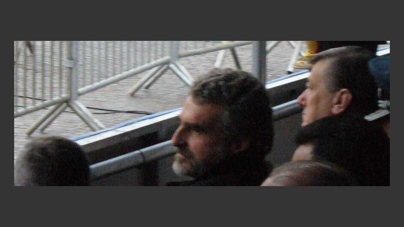 A Rossi lo sentaron al lado de Binner.