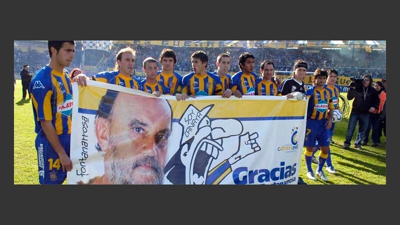Homenaje y minuto de silencio para el gran Negro Fontanarrosa (FotoBaires).