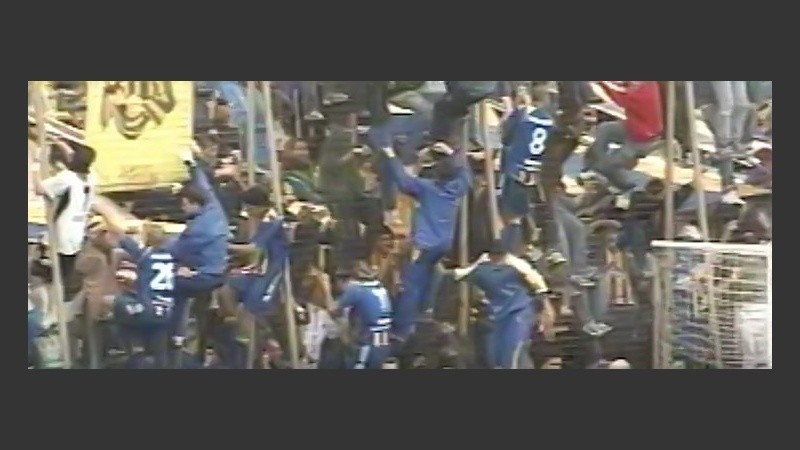 Alegría contenida: después de nueve fechas y ante Newell´s, Central pudo festejar (imagen TV).