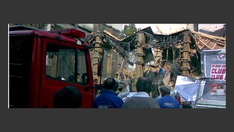 La construcción quedó reducida a escombros casi en su totalidad.