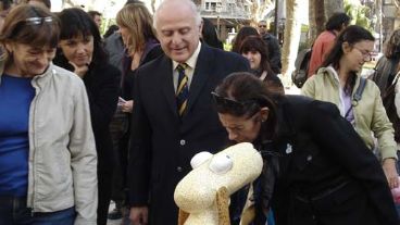 El intendente participó de la inauguración de la muestra.