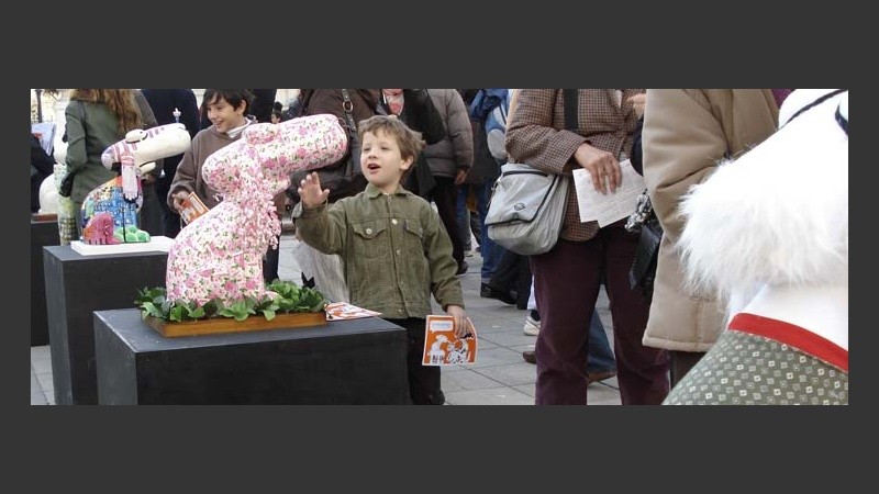 Por un día la plaza no sólo ofreció hamacas para los chicos.