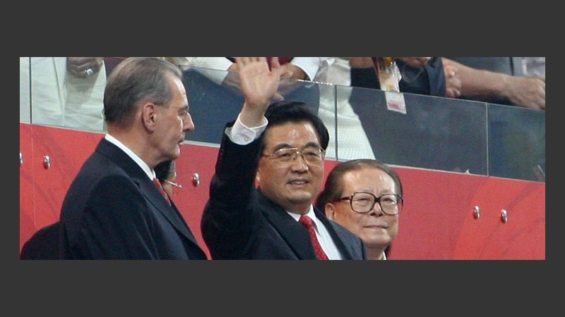 Las autoridades chinas, en el palco de honor.