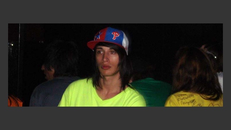 La fluvial se llenó de gorritas, chupines, y mucho flúo.