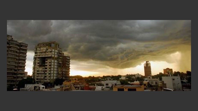 Juan José envió una impresionante foto de la tormenta de ayer.
