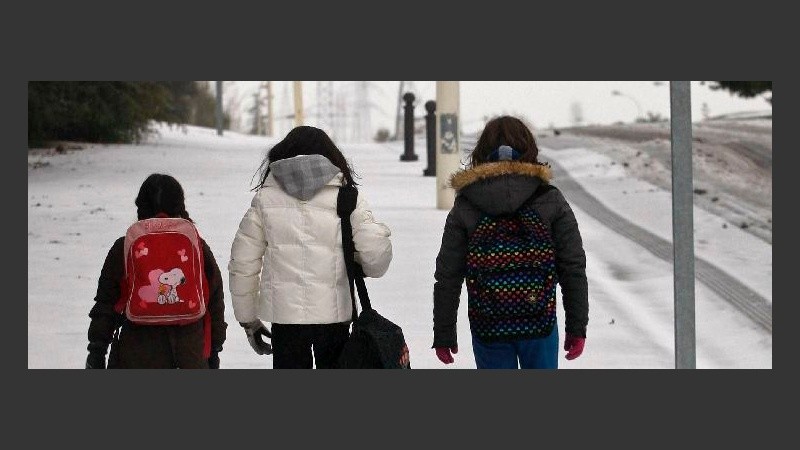 Alumnas de una escuela de España no pudieron llegaron a causa del clima.