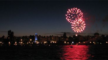Los fuegos artificiales coronaron la caravana 2010.