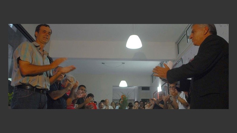 El coordinador de inferiores Jorge Theyler y el presidente Lorente encabezaron el acto. 