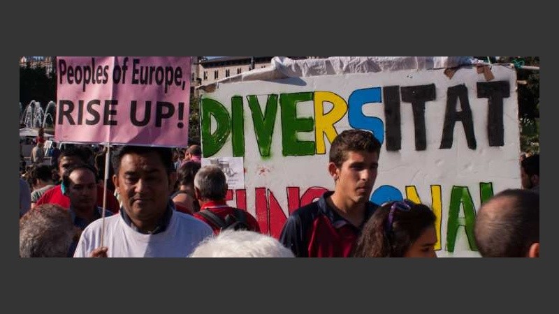 Una de las imágenes de Alejandro, un rosarino entre los indignados.