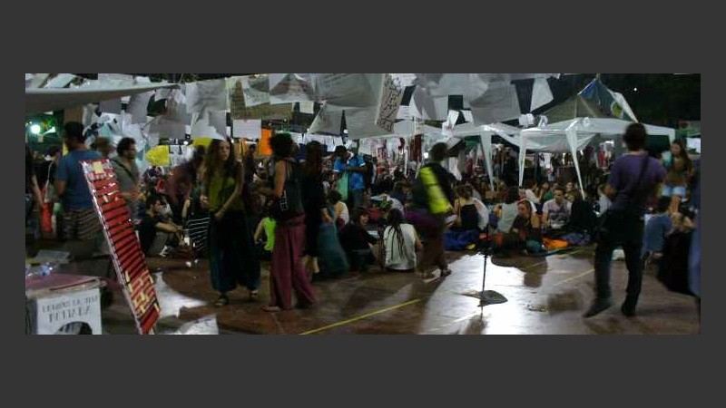 La concentración y el estado de asamblea en la plaza Catalunya.