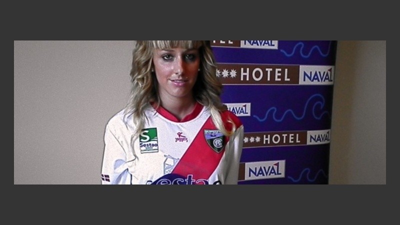 La modelo que posó con la camiseta 