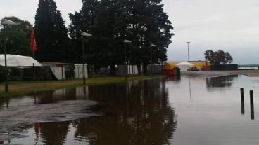 El agua anegó el Parque Nacional a la Bandera.