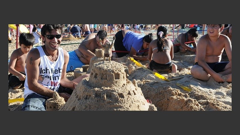 El infaltable castillo, coronado por un ogro.