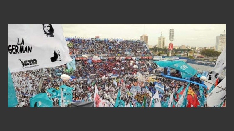 De La Cámpora a un sector de la CTA, decenas de organizaciones presentes en Vélez.