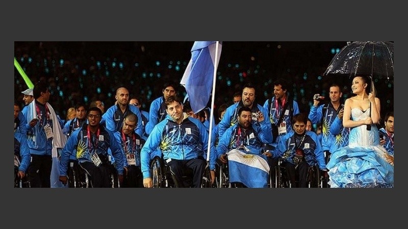 La delegación argentina durante el desfile de los deportistas.