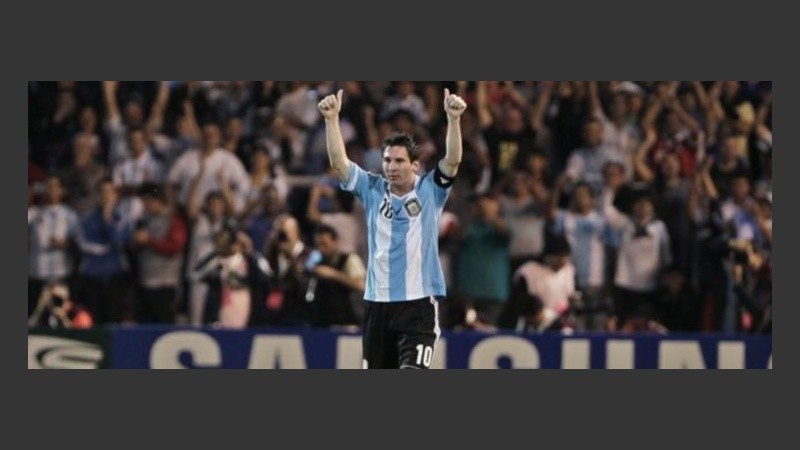 Velocidad en el primero y magia en el tercero; Messi se ganó a la gente.