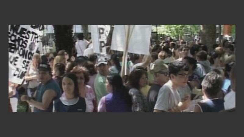 La protesta fue en plaza Pringles.