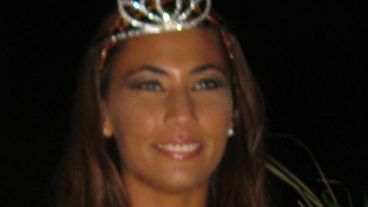 Camila Brigante fue coronada en Colectividades.