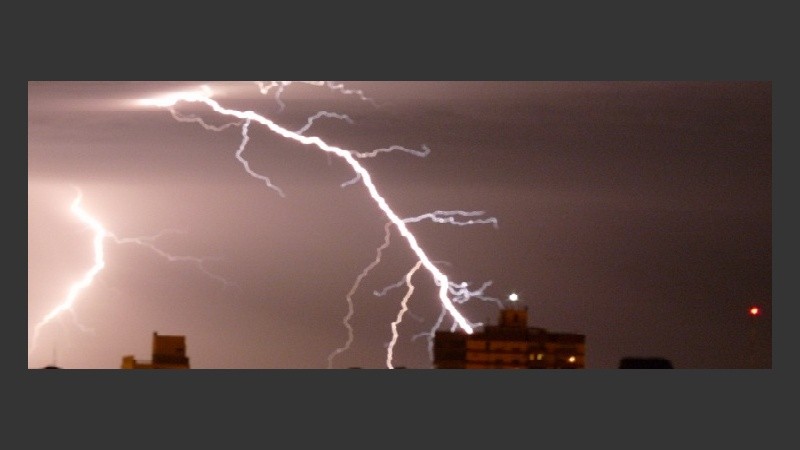 Un rayo de luz en medio de la cerrada noche. 