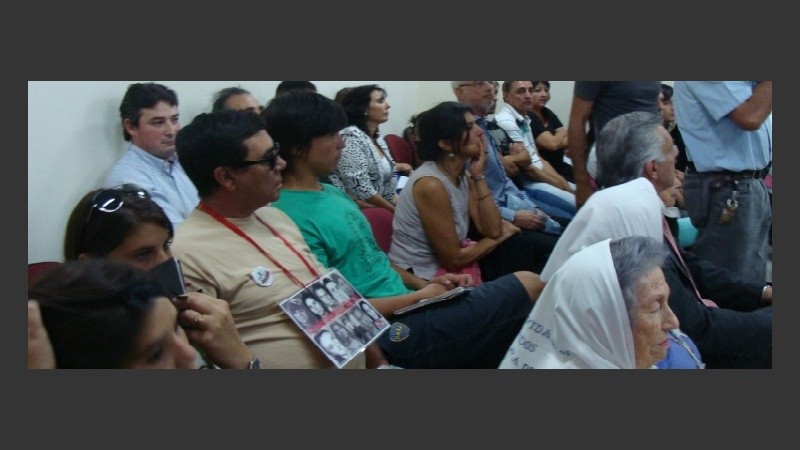 Familiares y militantes escucharon la condena. 