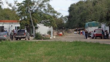 El frente de la finca asaltada.