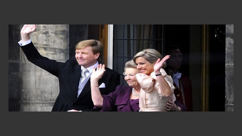 El saludo de los nuevos reyes a los ciudadanos. 