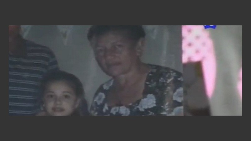 Mercedes fue alcanzada por balas de delincuentes.